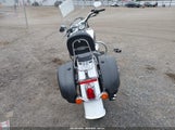 HARLEY-DAVIDSON FLSTNI 1HD1JDB175Y093640 снимка