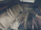 Lincoln Town Car Signature Limited 1LNHM82V77Y602349 снимка