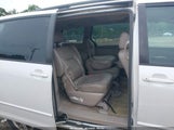TOYOTA SIENNA XLE 5TDZA22C55S245694 снимка