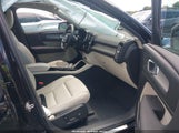 VOLVO XC40 B5 PLUS DARK THEME YV4L12UL5R2308371 снимка