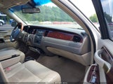 LINCOLN TOWN CAR SIGNATURE LIMITED 2LNHM82V19X635866 fotografie