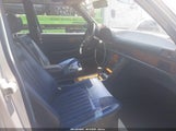 MERCEDES-BENZ 560 SEL WDBCA39D5HA348575 снимка