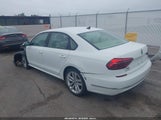 Volkswagen Passat 2.0T Wolfsburg Edition 1VWLA7A3XKC014059 снимка