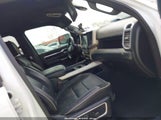 Ram  Laramie 4X4 5'7 Box 1C6SRFJT7KN605947 снимка
