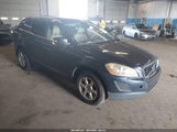 VOLVO XC60 3.2/3.2 R-DESIGN YV4952DL0B2165849 photo