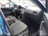 VOLKSWAGEN TIGUAN 2.0T SE/2.0T SEL 3VV2B7AX0JM073361 снимка