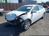 TOYOTA COROLLA LE 5YFBURHE4GP509882 снимка