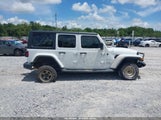 JEEP WRANGLER UNLIMITED SAHARA 4X4 1C4HJXEG1JW233043 photo