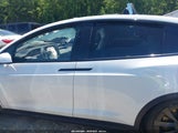 Tesla Model X Dual Motor All-Wheel Drive/Standard Range 7SAXCAE5XPF375554 photo