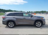 Toyota Highlander Limited Platinum V6 5TDDKRFH4FS197998 photo