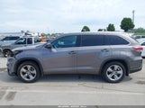 Toyota Highlander Limited Platinum V6 5TDDKRFH4FS197998 photo