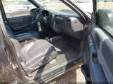 CHEVROLET S-10 LS 1GCDT13W02K188895 снимка