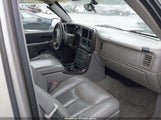 GMC YUKON XL 1500 DENALI 1GKFK66U64J195205 photo