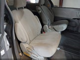 TOYOTA SIENNA LE V6 5TDKK3DC0BS032410 снимка