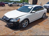 Volkswagen Passat 1.8T Se 1VWBT7A37FC072979 снимка