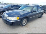 LINCOLN TOWN CAR SIGNATURE 1LNHM82W0YY769601 photo