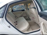 Volkswagen Passat 2.5L Wolfsburg Edition 1VWAP7A33EC008114 снимка