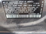 Volkswagen Passat 1.8T R-Line 1VWDT7A35HC037076 photo