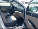HYUNDAI TUCSON SE KM8J23A4XHU507957 снимка
