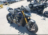 DUCATI STREETFIGHTER V4/V4S ZDMFAKWW0RB009219 photo