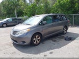 TOYOTA SIENNA LE 8 PASSENGER 5TDKZ3DC1HS847347 снимка