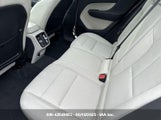 Volvo Xc40 B5 Plus Bright Theme YV4L12UE6R2238137 fotografie