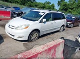 TOYOTA SIENNA XLE 5TDZK22C47S046118 photo