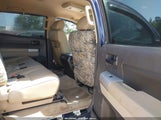TOYOTA TUNDRA SR5 5.7L V8 5TFEV541X7X031782 снимка