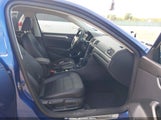 Volkswagen Passat 1.8T R-Line 1VWDT7A31HC018007 fotografie
