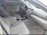 TOYOTA CAMRY HYBRID 4T1BB46K09U068612 photo