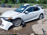 TOYOTA CAMRY XLE V6 4T1BZ1HK3JU008836 снимка