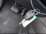 TOYOTA COROLLA LE 5YFBURHE6KP908365 снимка