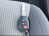 TOYOTA RAV4 XLE JTMWFREV7ED040125 снимка