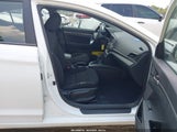 Hyundai Elantra Se 5NPD74LF0KH428368 снимка