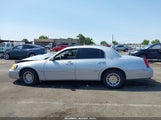 LINCOLN TOWN CAR CARTIER 1LNHM83WXYY783553 fotografie