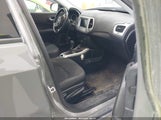 Jeep Compass Upland Edition 4X4 3C4NJDAB0KT683012 снимка