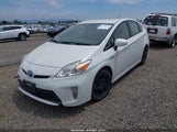Toyota Prius Two JTDKN3DU1F2001843 снимка