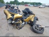 Harley-Davidson Flhtcutg Tri Glide Ultra 1HD1MAD11HB859842 снимка