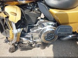 Harley-Davidson Flhtcutg Tri Glide Ultra 1HD1MAD11HB859842 снимка