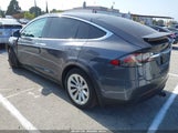 TESLA MODEL X LONG RANGE DUAL MOTOR ALL-WHEEL DRIVE/LONG RANGE PLUS DUAL MOTOR ALL-WHEEL DRIVE 5YJXCAE28MF323516 fotografie