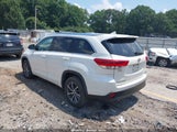 Toyota Highlander Xle 5TDKZRFH9JS550053 снимка