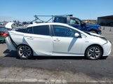 Toyota Prius Four Touring JTDKARFU7H3030675 снимка