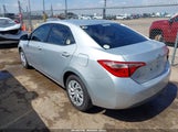 TOYOTA COROLLA LE 5YFBURHE2HP599826 снимка