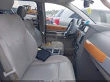 CHRYSLER TOWN & COUNTRY LIMITED 2A8HR64X58R758297 снимка