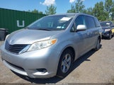 TOYOTA SIENNA LE V6 5TDKK3DC2BS096965 снимка