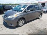 TOYOTA SIENNA XLE V6 5TDYK3DC5BS045504 снимка