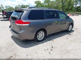TOYOTA SIENNA XLE V6 5TDYK3DC5BS045504 снимка
