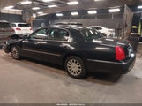 LINCOLN TOWN CAR SIGNATURE 1LNHM81W17Y636586 fotografie