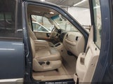 Ford Expedition Eddie Bauer/King Ranch 1FMPU17545LA86182 снимка