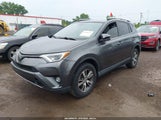 TOYOTA RAV4 XLE JTMRFREV2JJ186988 снимка